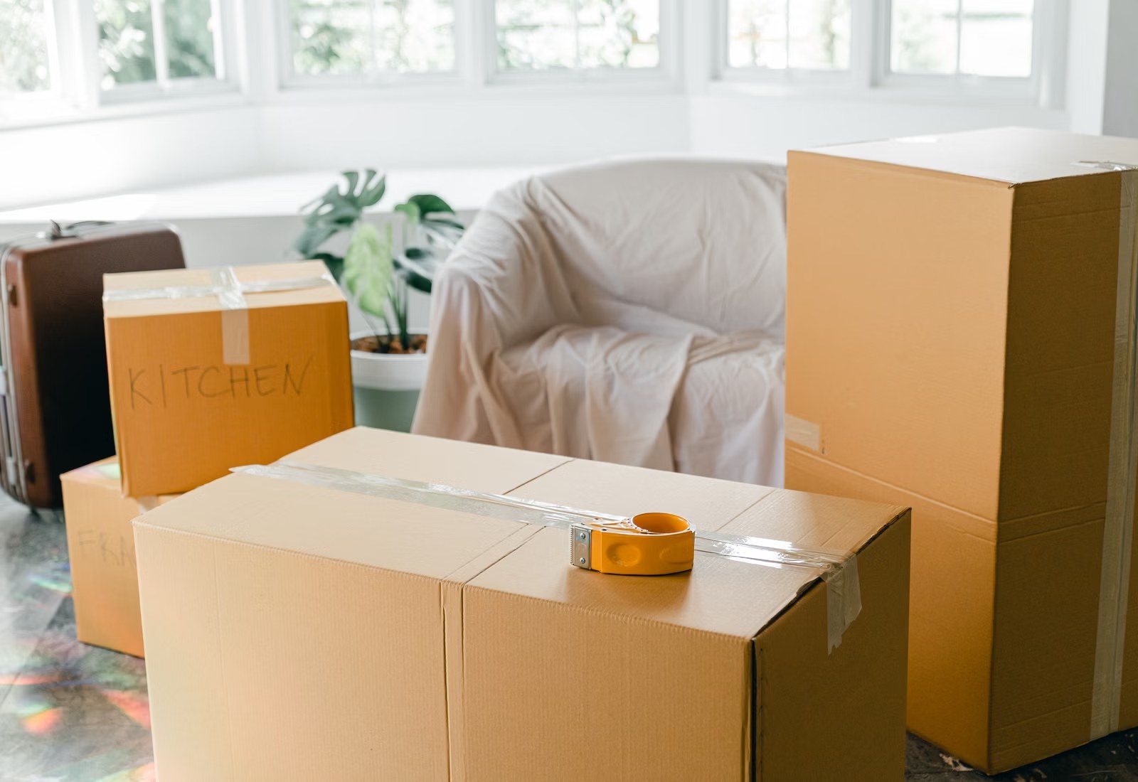 Particuliers préparant un projet de rénovation